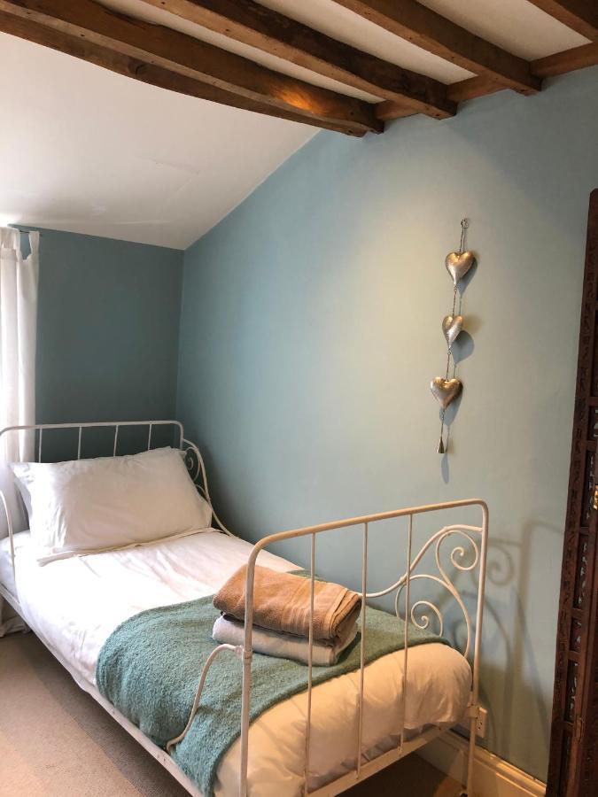 Cottage In The Heart Of Montacute 外观 照片